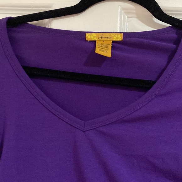 Finesse juniors ruched long sleeve v neck - Picture 3 of 3